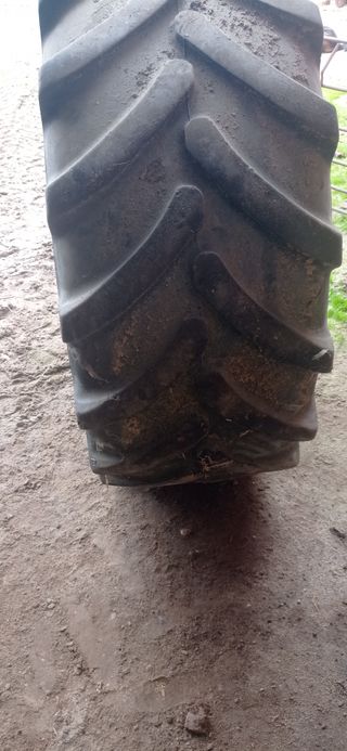 Rueda Firestone 540/65R28