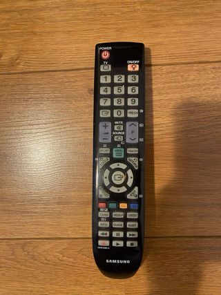 Samsung TV 32 Crystal Screen (para colgar)