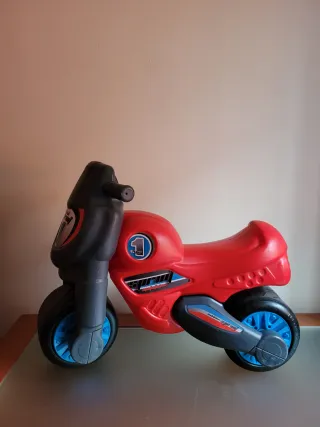 Moto Correpasillos Feber