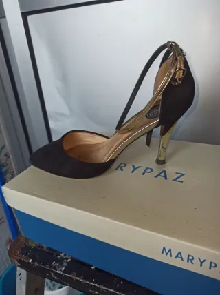 Sandalia Rossi Negra y Dorada