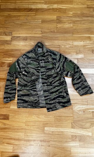 Completo mimetico Swiss Arms tiger stripe