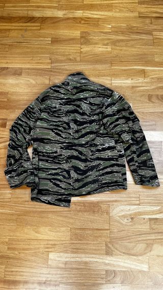 Completo mimetico Swiss Arms tiger stripe