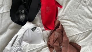 Pack 4 Sujetadores Deportivos / Tops