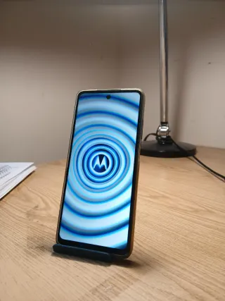 Telefono Motorola G24 Grigio