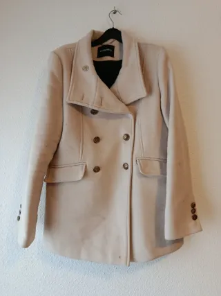 Chaquetón doble botonadura beige