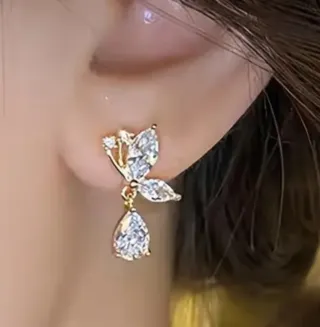 Pendientes Mariposa Cristal Chapado Oro