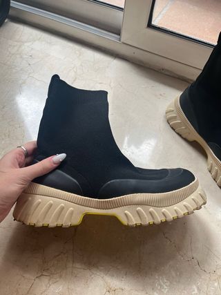 Botas calcetín plataforma beige y negro