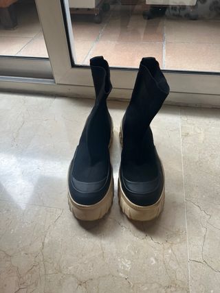 Botas calcetín plataforma beige y negro