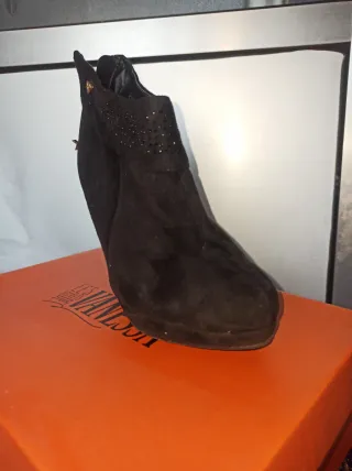 Botín de mujer negro