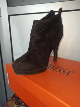 Botín de mujer negro