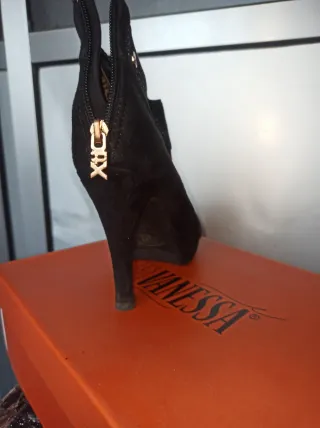 Botín de mujer negro