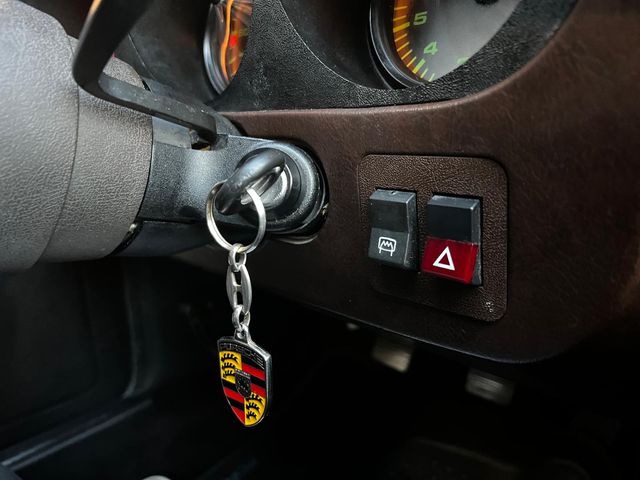 PORSCHE 924 2.0 TURBO