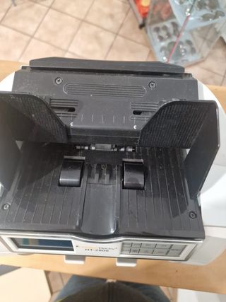 Holen Becky HT-2800 conta valute e falso