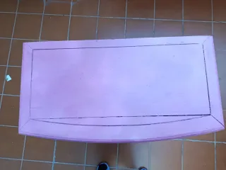 Cajonera restaurada rosa y dorada