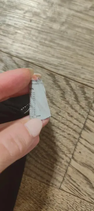 Abito nero a manica lunga da ragazza intimissimi