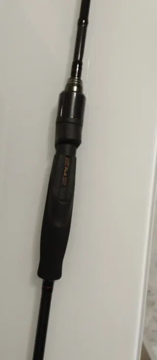 Carrete Shimano Stradic + Caña Miura