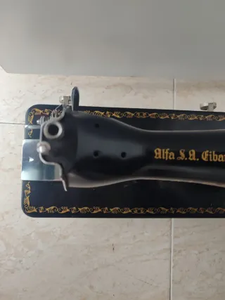 Máquina de coser Alfa S.A. Española