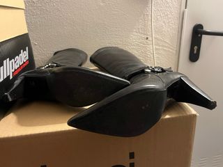 Botas de piel Luciano Barachini negras