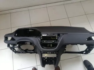 Salpicadero peugeot 2008