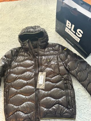 Abrigo Blauer Negro con Capucha