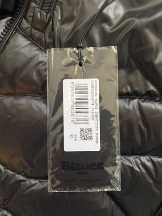 Abrigo Blauer Negro con Capucha