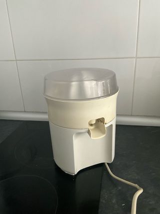 Exprimidor de Naranja Eléctrico
