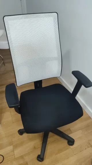 Silla de oficina ergonómica