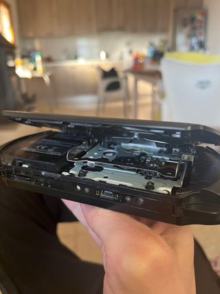 Sony PSP Street Negra + 4 Juegos Físicos