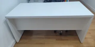 Mesa de despacho blanca