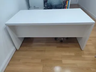 Mesa de despacho blanca