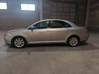 Toyota Avensis 2005