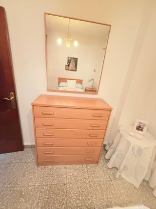 armario ,cómoda, mesilla ,cama 105 y lámpara inclu