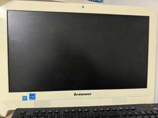 Ordenador All-in-One Lenovo Beige/Negro