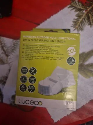 Sensor de movimiento exterior blanco