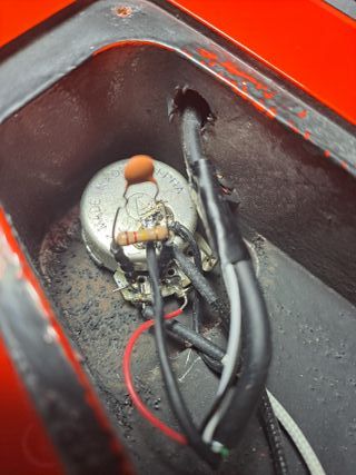 Modificación Guitarra Eléctrica (Ref. 006)