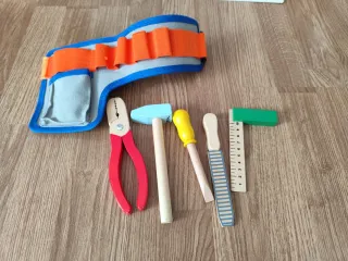Cinturón de herramientas de madera para niños
