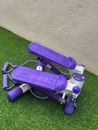 Mini Stepper Morado con Bandas de Resistencia