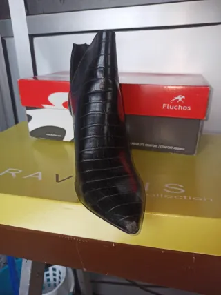 Botín Tacón Negro Cocodrilo Fluchos