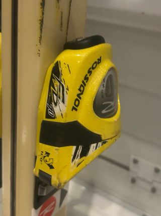 Esquís ROSSIGNOL con bastones