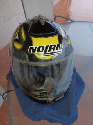 Casco Moto Nolan Negro y Amarillo