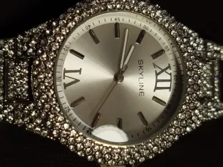 Reloj Skyline Mujer Circonitas color Plata