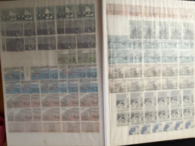 Impresionante álbum de 30 páginas 60 hojas lleno.