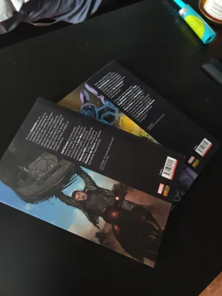 Marvel Must Have Comics - 4 fantásticos y Iron Man