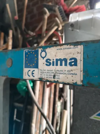 Sierra circular trifásica de mesa