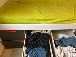 Cama juvenil con cajones