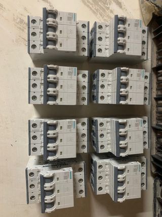 Siemens 5SL63327 Interruptor automático magnetotér