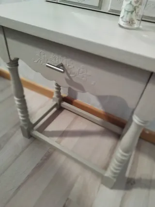 Mesilla de noche, auxiliar recibidor