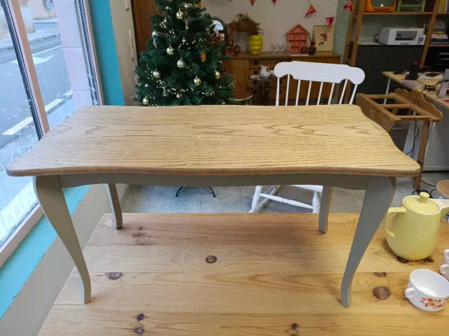 Mesita baja francesa de madera