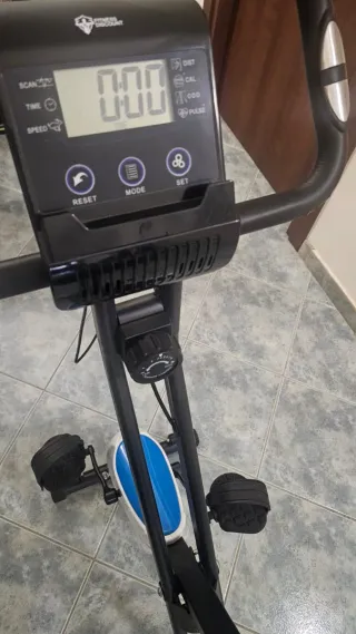 Cyclette per allenamento