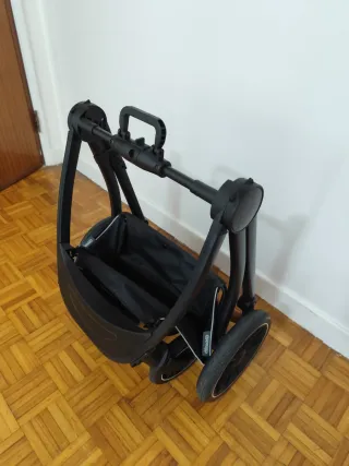 Prestige carrinho de bebé trio até 22 kg Chipolino